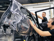 Установка антигравийной пленки на элементы кузова